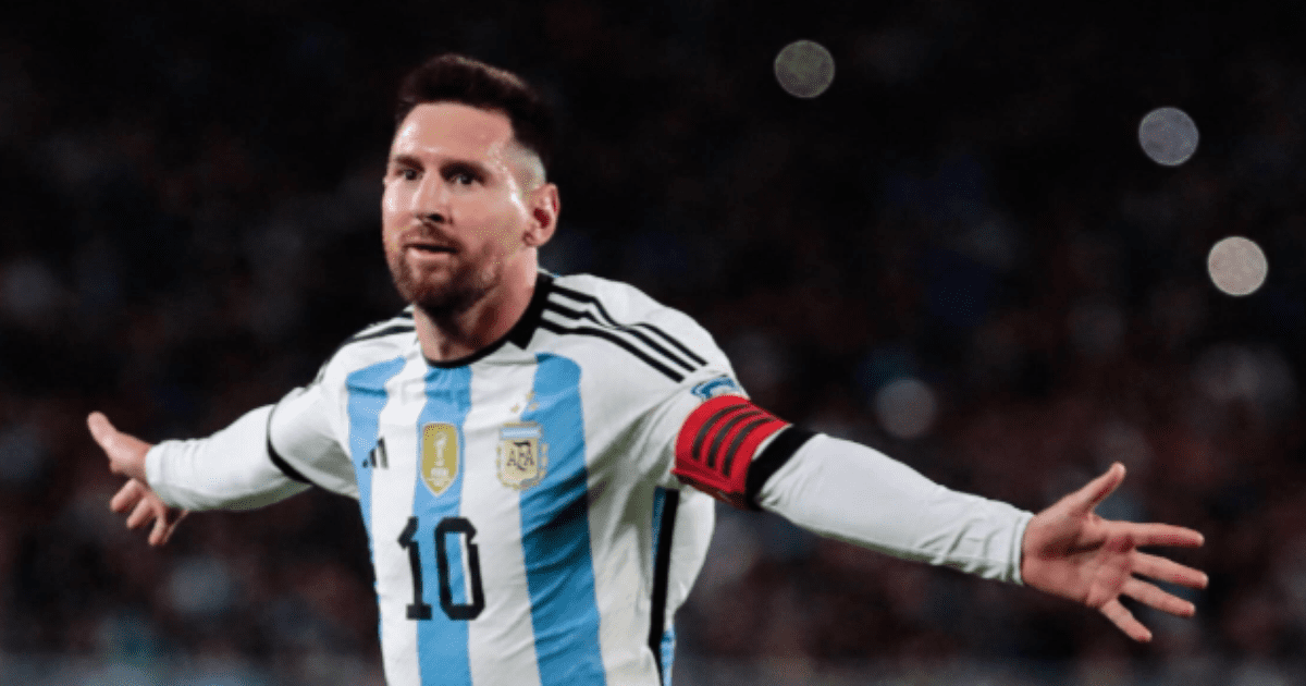 Lionel Messi em campo, destacando sua forma física aos 38 anos
